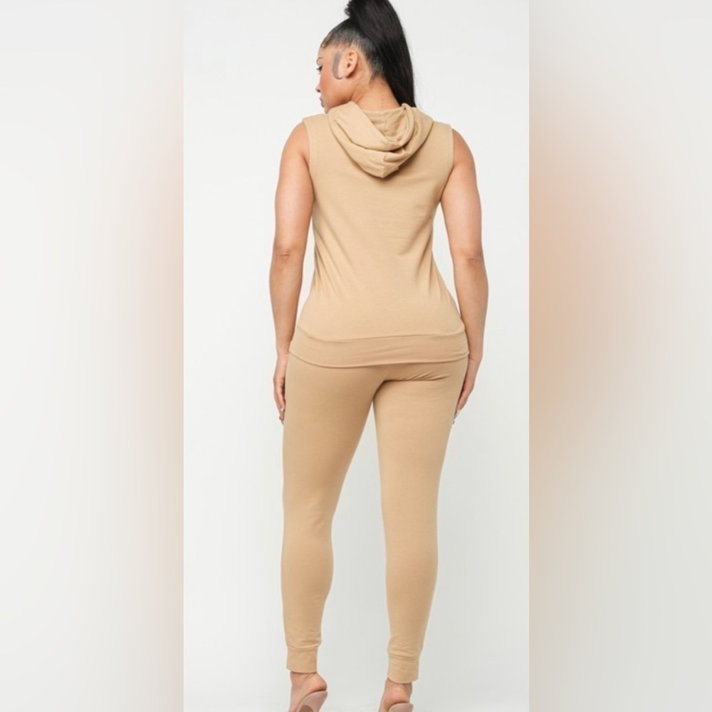 Black! Black Two Piece Sleeveless Jogging Suit - Picture 4 of 5